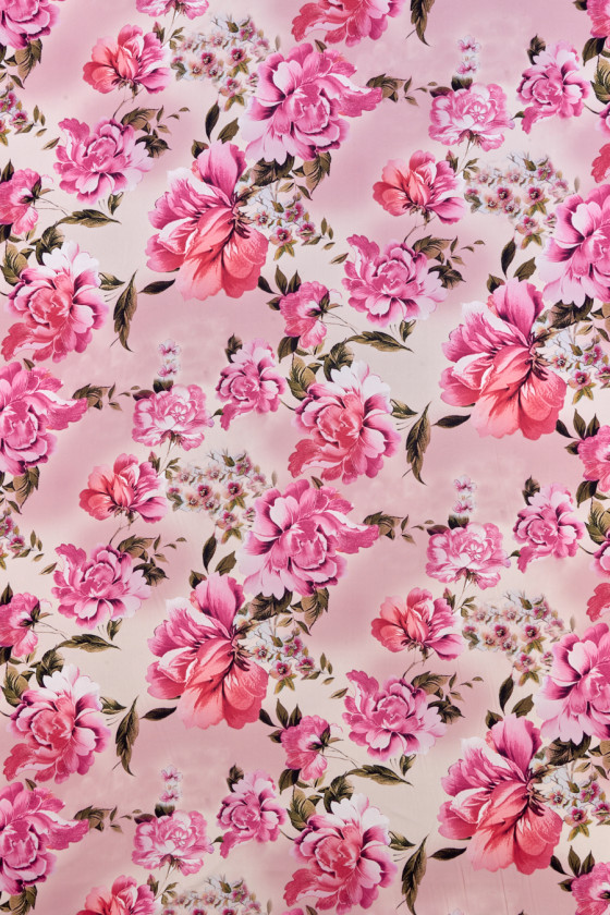 Zijden georgette met grote bloemen