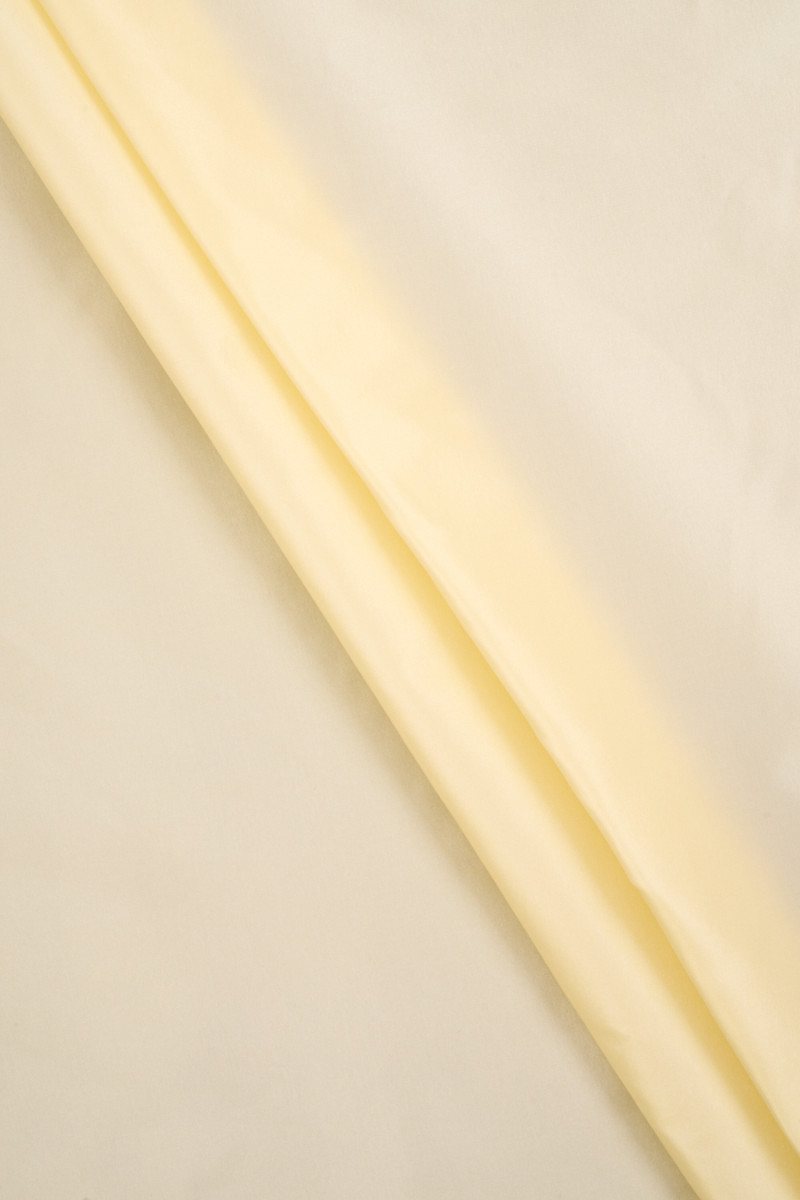 Tafetán de seda amarillo claro