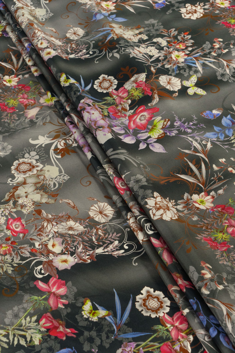 Elastisk silke med blomster KUPON 80 cm