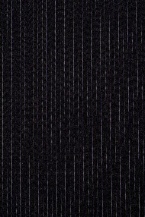 Kostiuminė vilna su violetinėmis juostelėmis