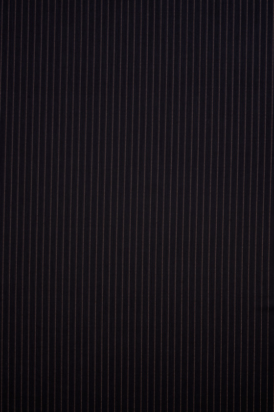 Costum cu dungi din lână KUPON 160cm