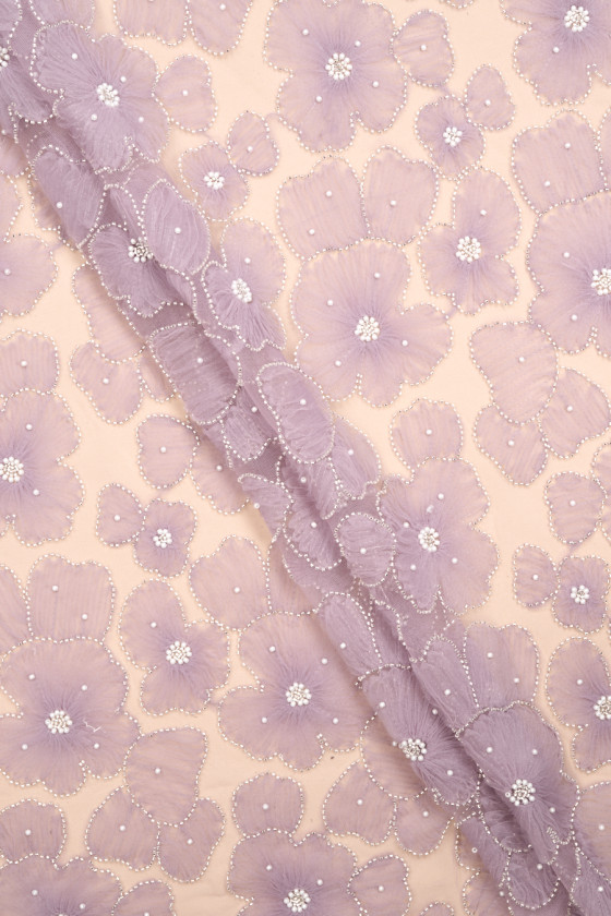 Tul con flores y cuentas lila COUPON 140 cm