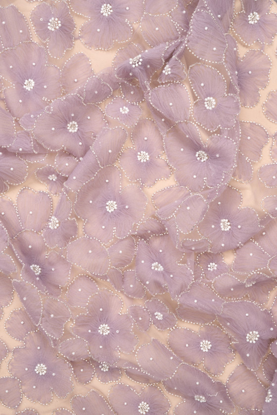 Tulle with flowers and beads lilac COUPON 140 cm
