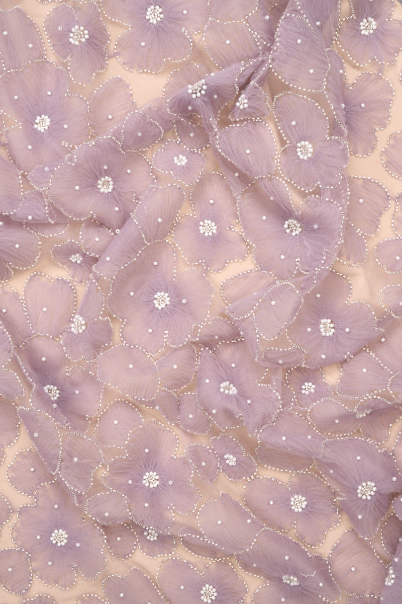 Tulle with flowers and beads lilac COUPON 140 cm