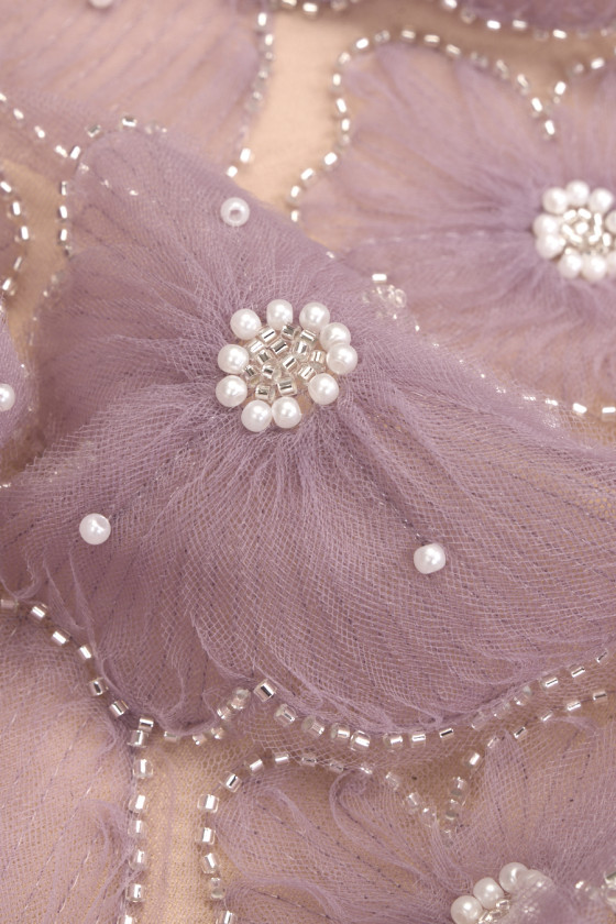 Tulle with flowers and beads lilac COUPON 140 cm