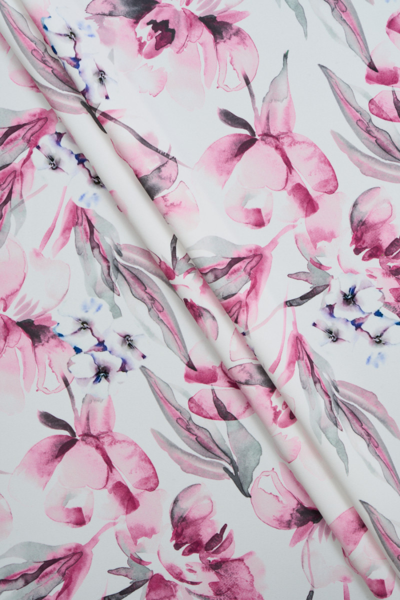 Polyesterová tkanina s květinovým potiskem