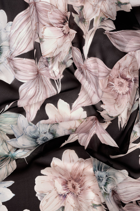 Pastellfarbene Blumen aus Seidenchiffon