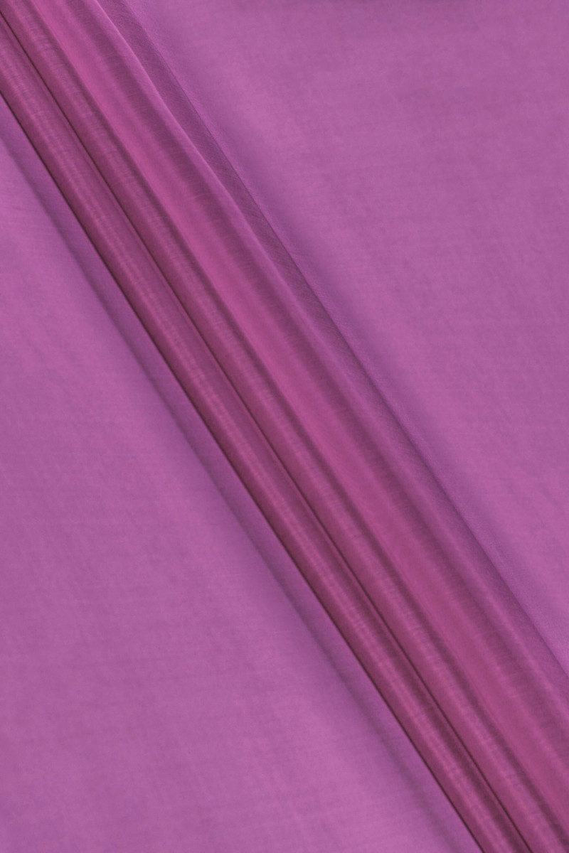 Organza de soie violet avec une goutte de fuchsia