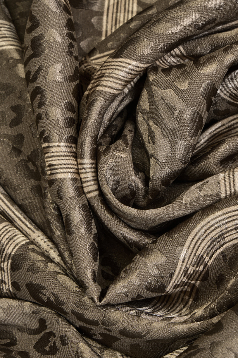 Nastri di tessuto Jacquard e pantera KUPON 190cm