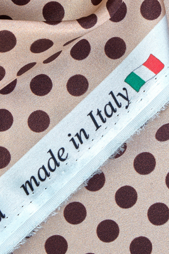 Satyna jedwabna beżowa w brązowe groszki