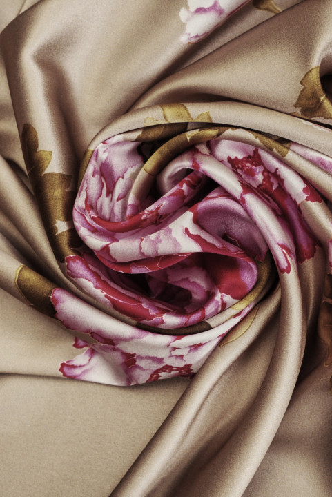 Silk satin pink carnations