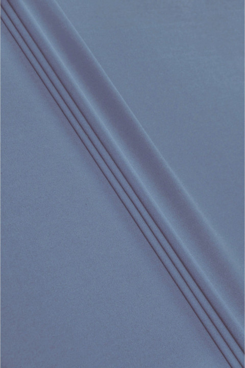 Thin red viscose zorżetka