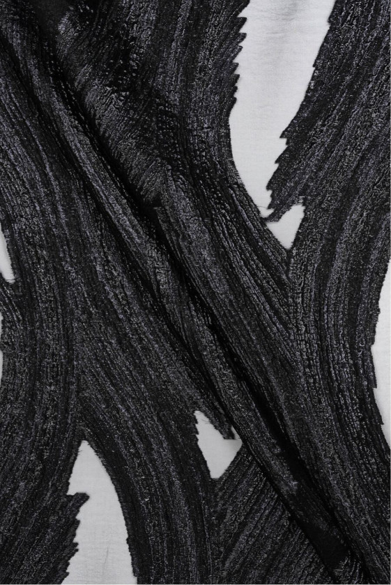 Organza jacquard black waves
