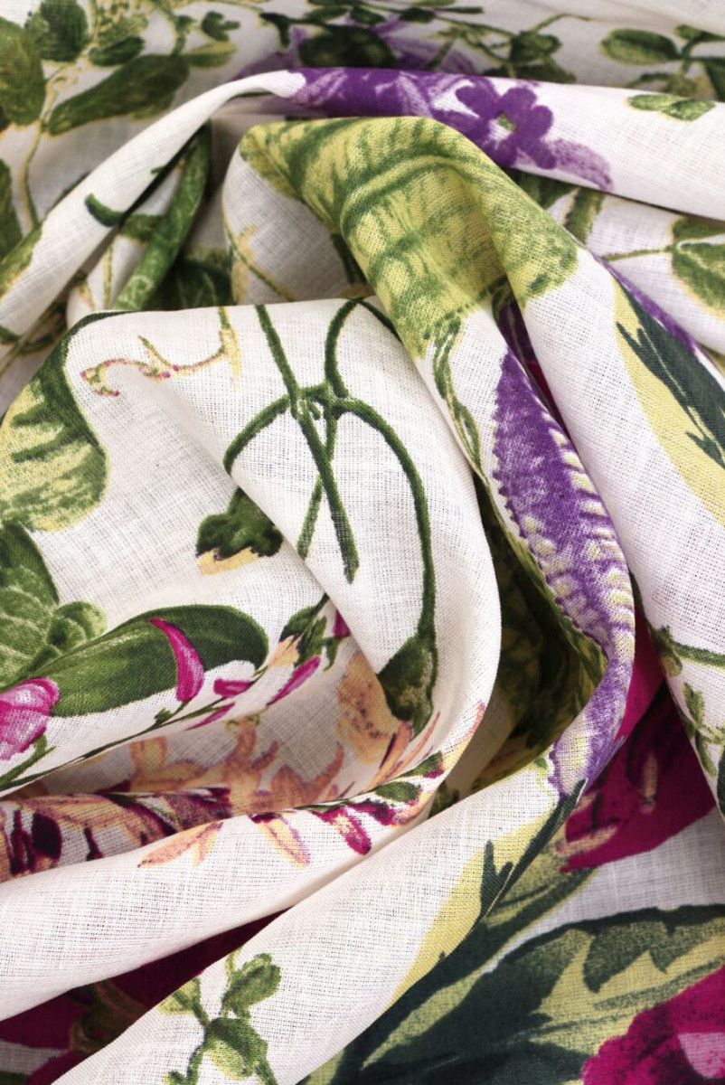 Cotton batiste with flowers