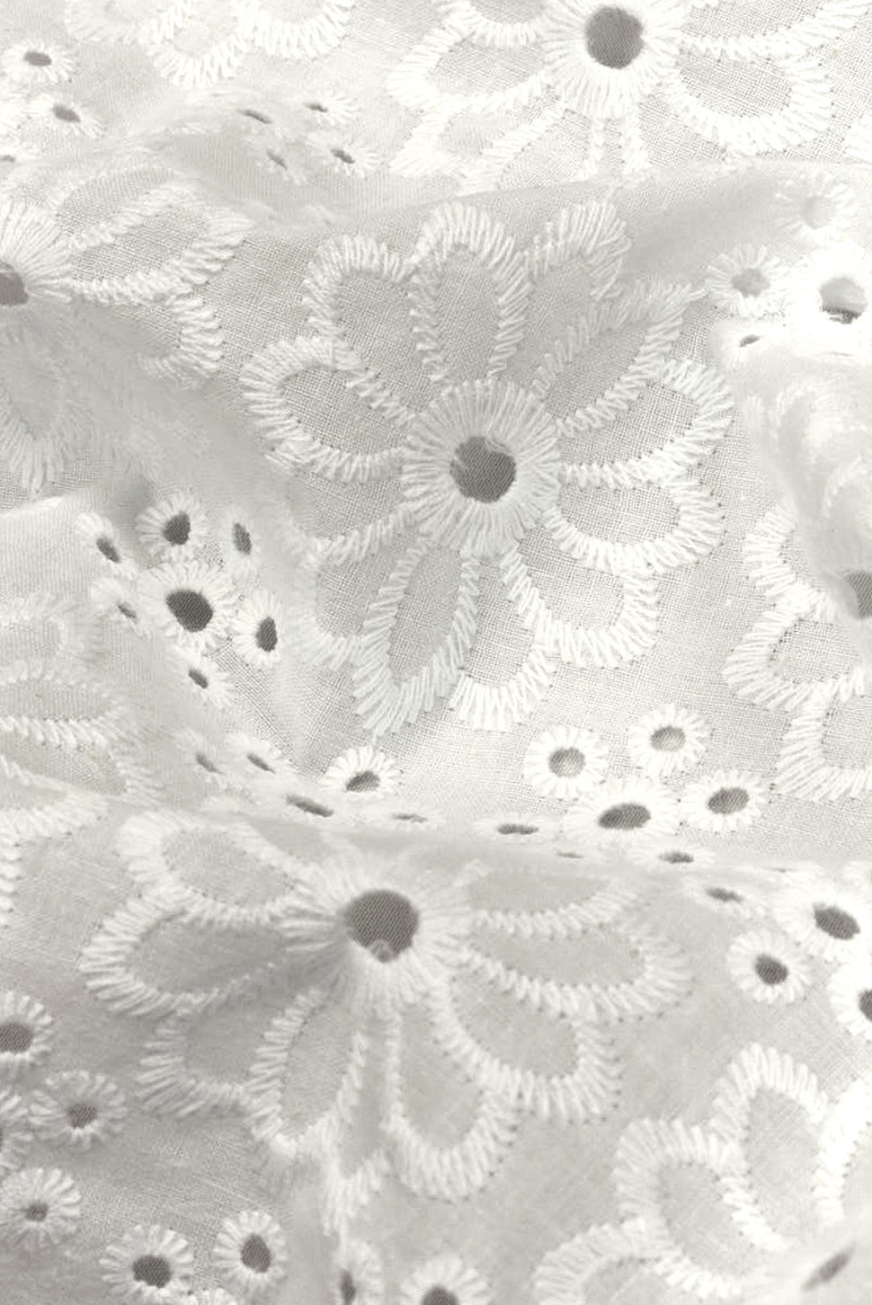 Cotton embroidery Richelieu flowers white