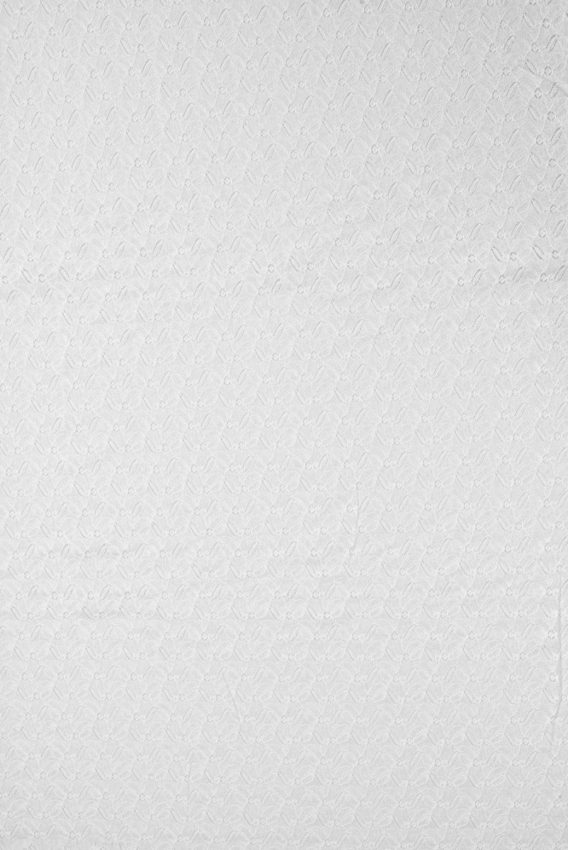 Väikeste lehtedega tikitud puuvill