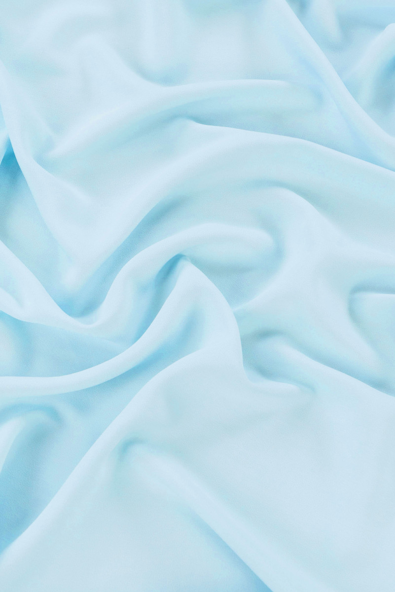 Georgette cadi dažādās krāsās