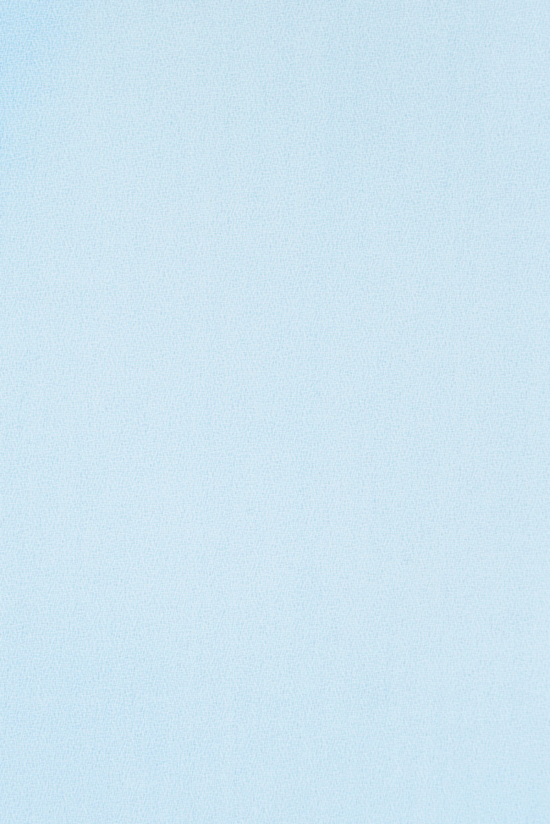 Georgette Cadi in verschiedenen Farben