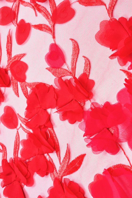 3D večerná látka červená