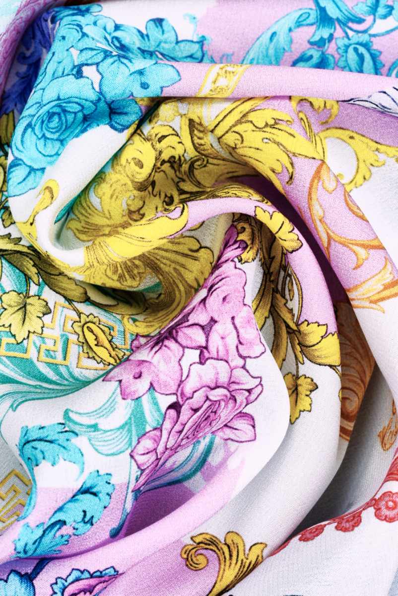 Pastellornamente aus Seidencrêpe