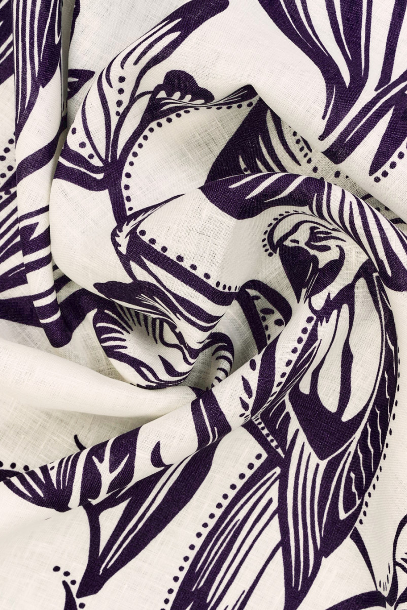 Flachs, violette Blätter und Papageien