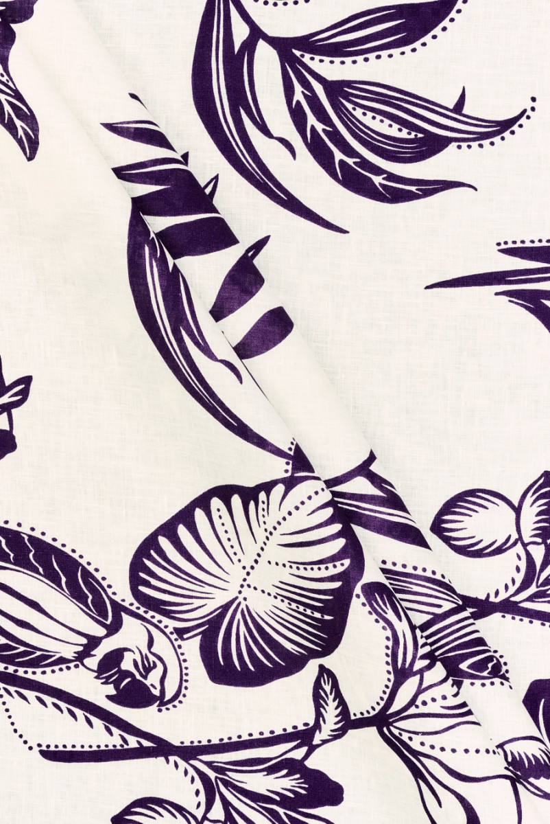 Flax, purple leaves and parrots