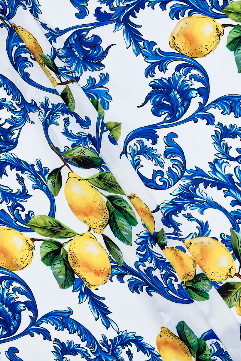 Silk lemon crepe and ornaments