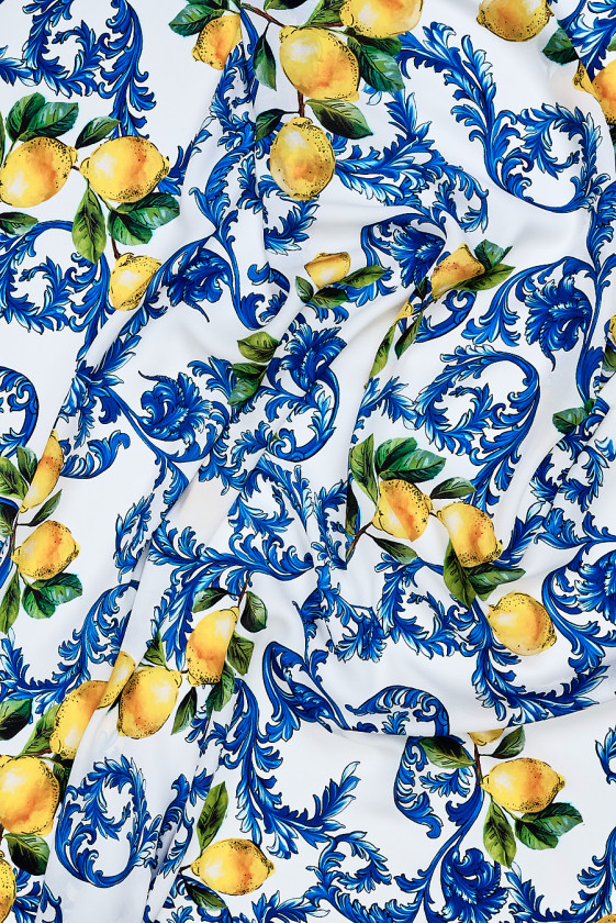 Silk lemon crepe and ornaments