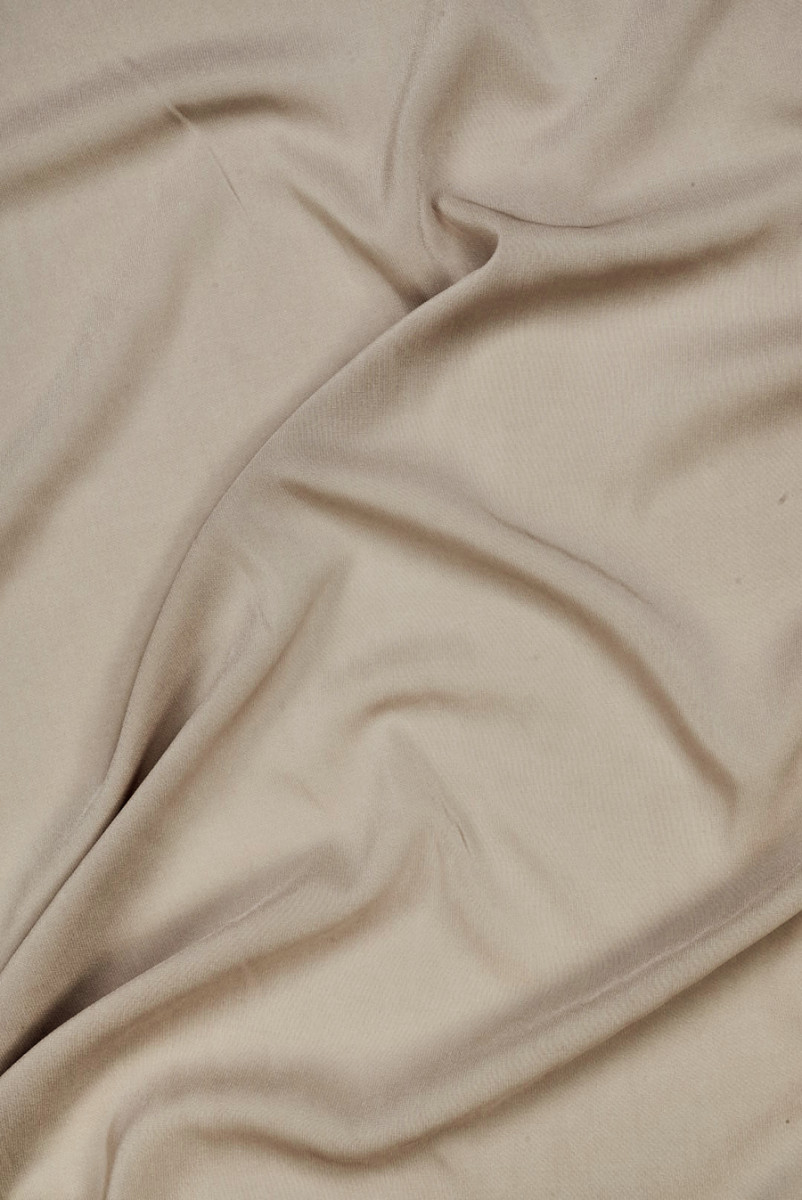 Thin viscose georgette beige