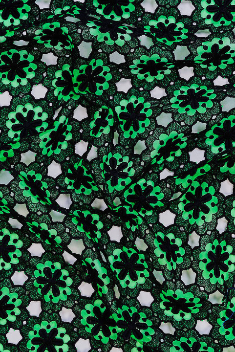 Dantelă de guipură cu șifon