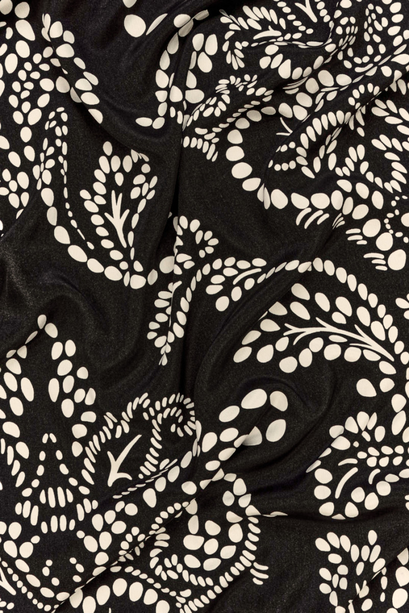 Crepe silk beige oriental patterns