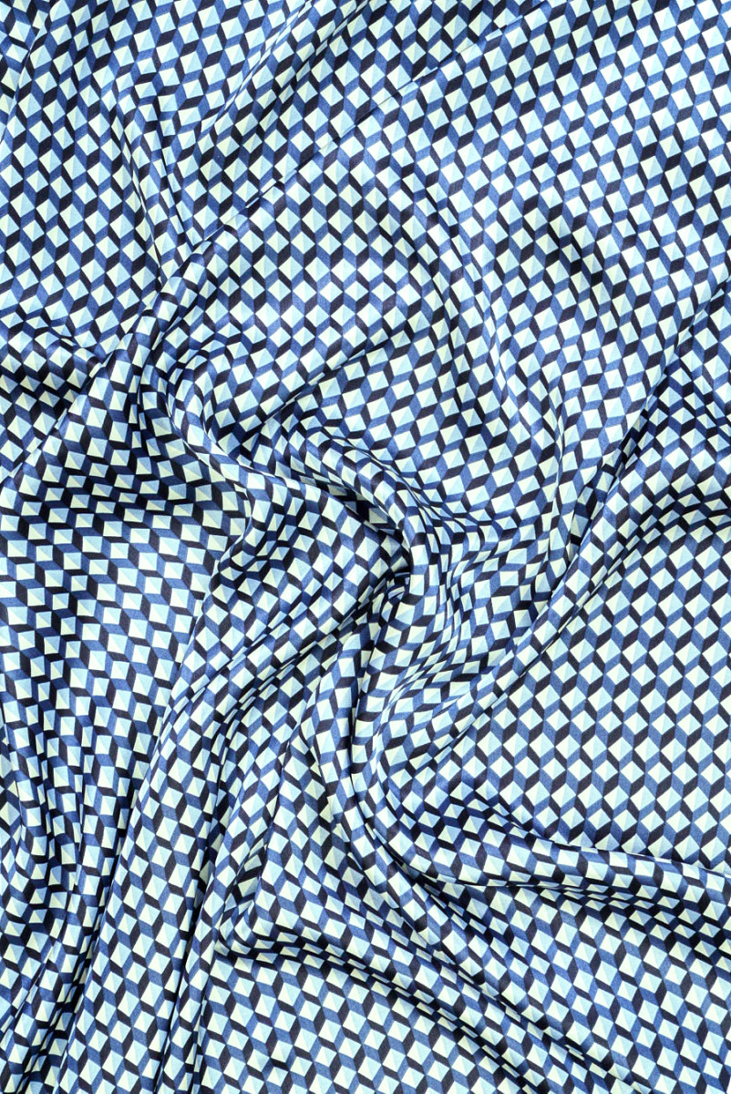 Seidensatin mit feiner Geometrie