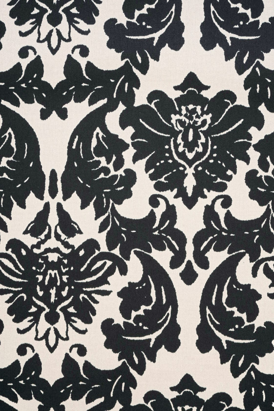 Schwarze Ornamente aus Baumwolle COUPON 115cm