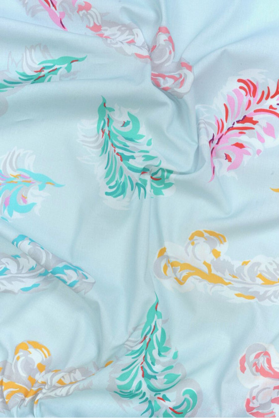 Cotton batiste with large feathers