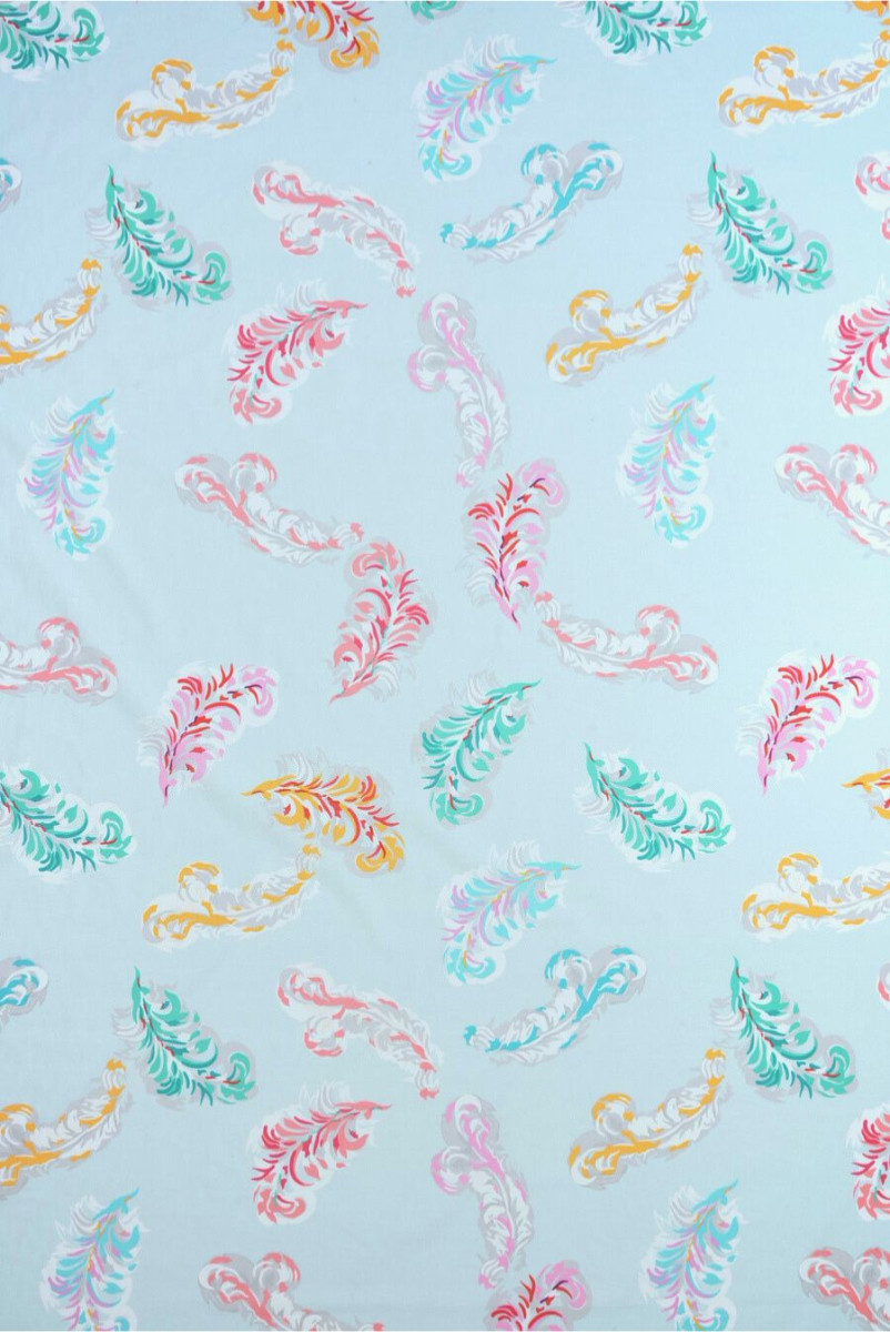 Cotton batiste with large feathers