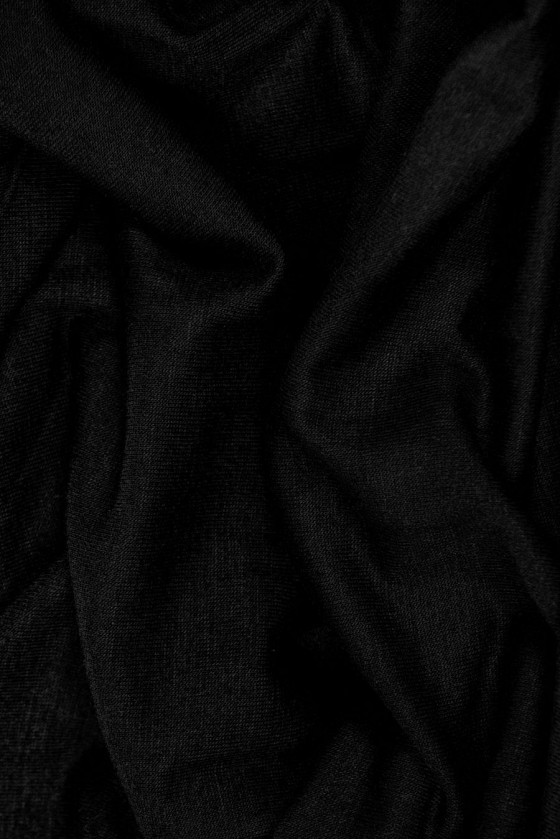 Tejido de punto micromodal con cachemir negro