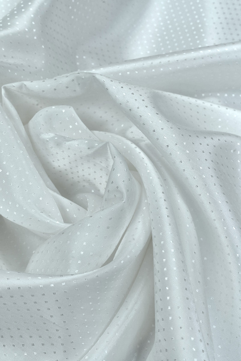 Polka dotted jacquard lining