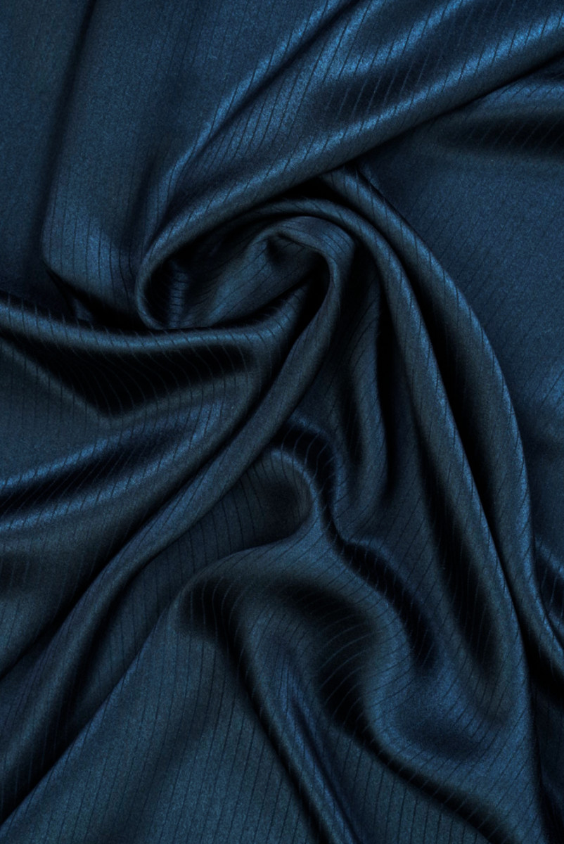 Satin aus Seeseide mit Jacquard-Streifen