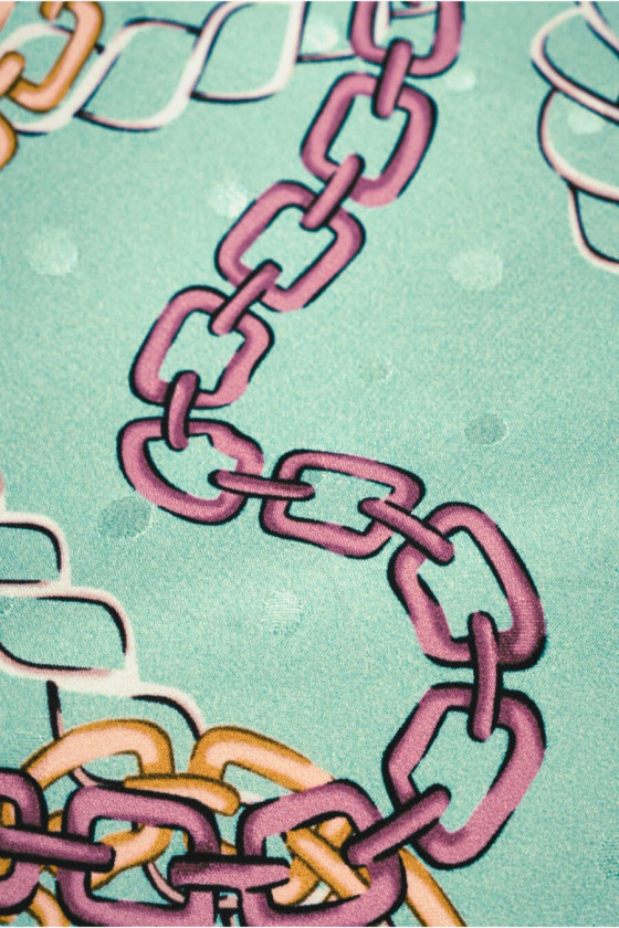 Jacquard silk sage in chains