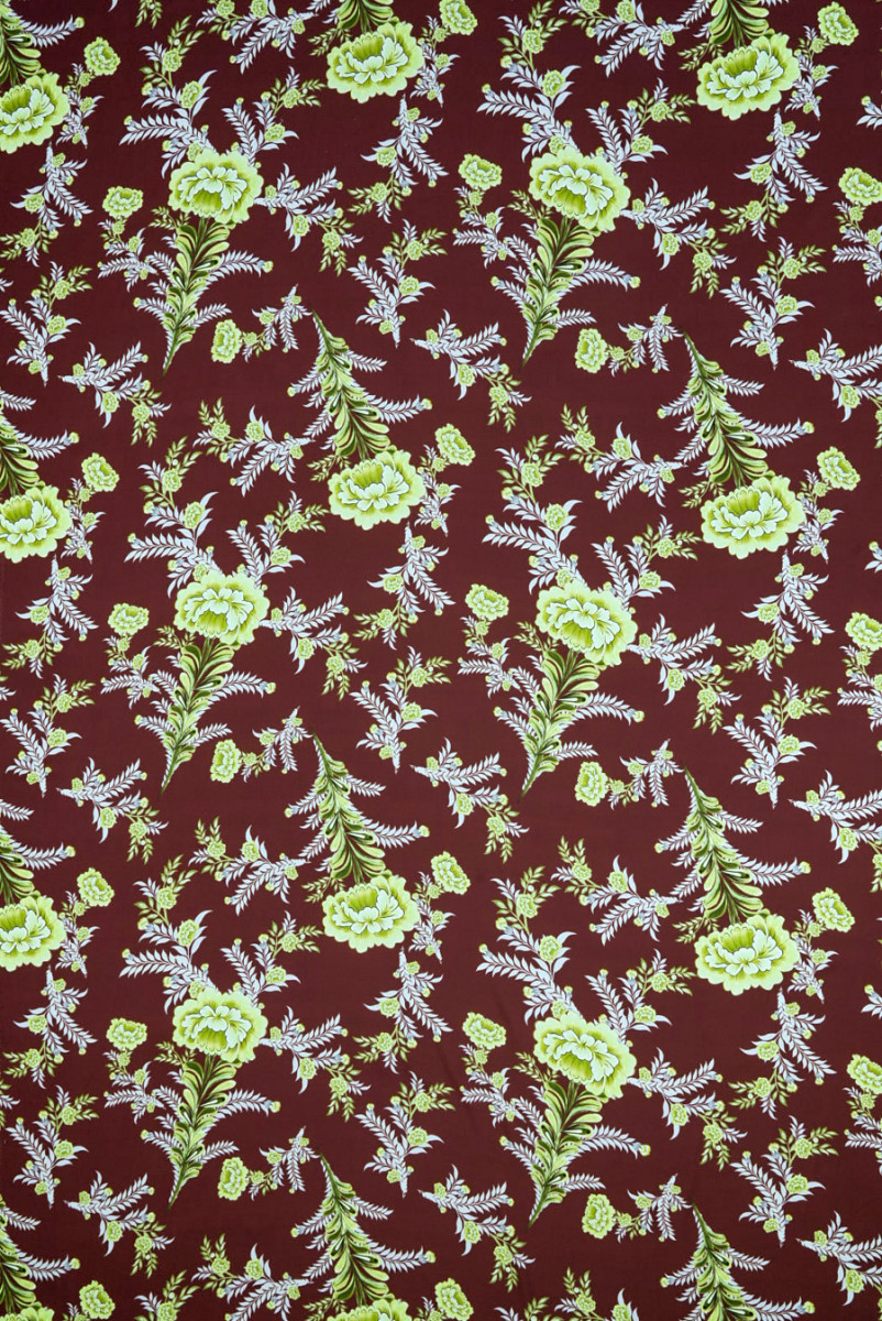 Seidensatin mit Lindenblüten