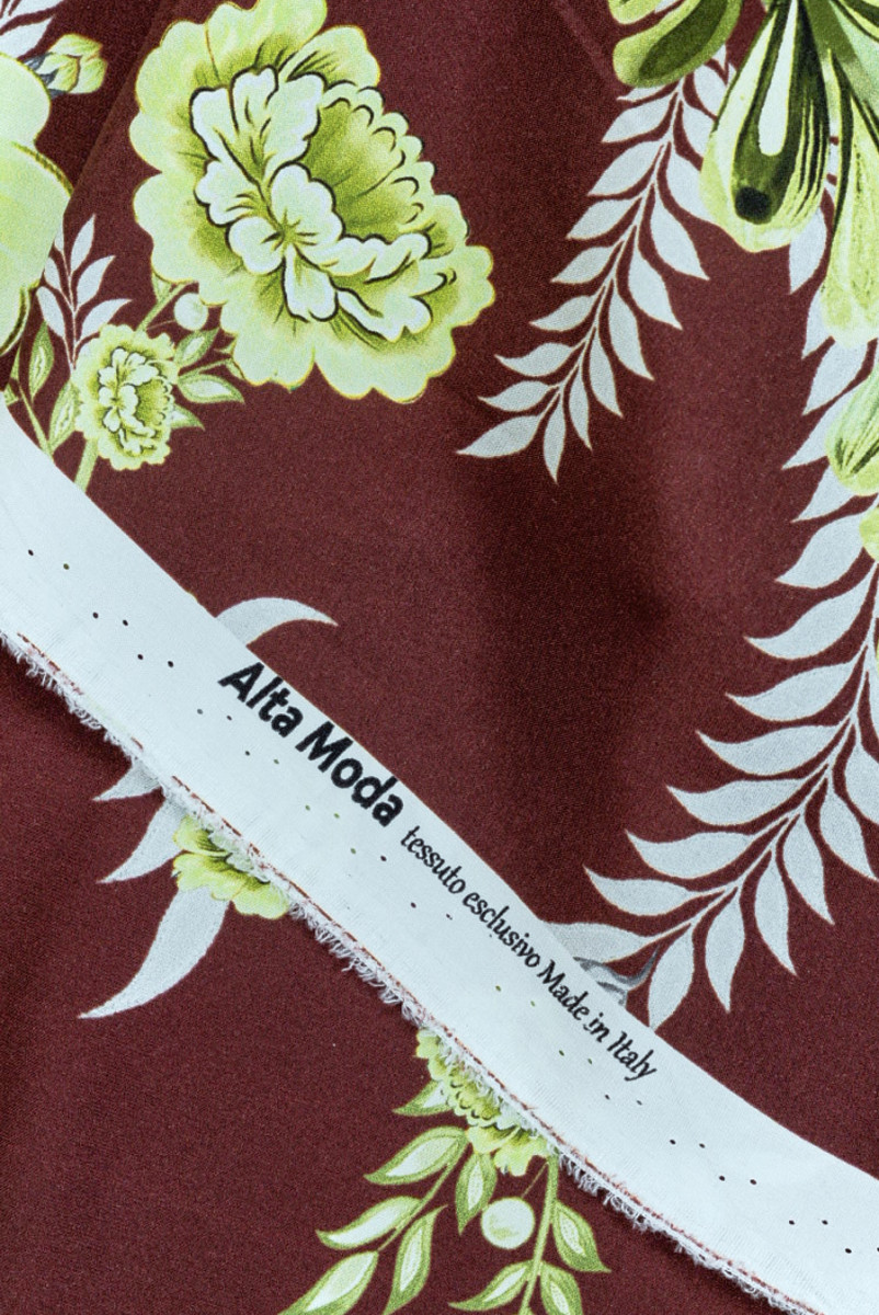 Silk satin with lime blossoms