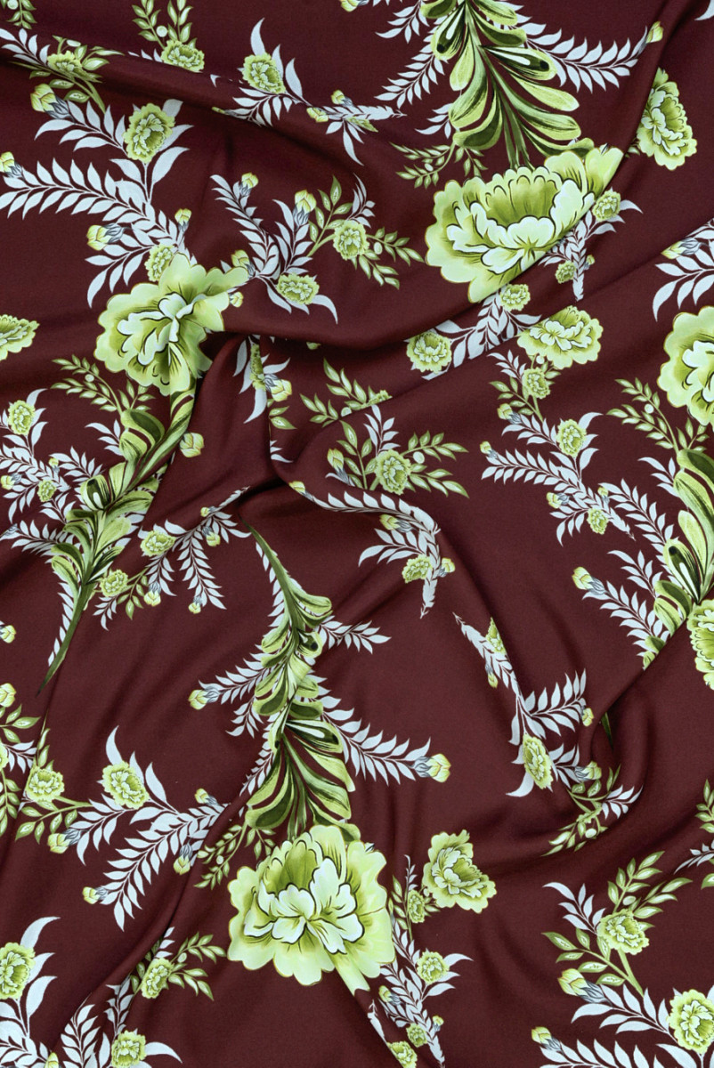 Seidensatin mit Lindenblüten