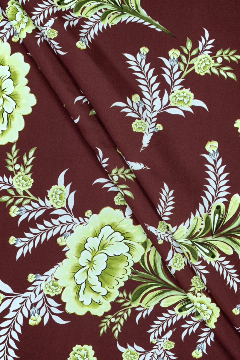 Silk satin with lime blossoms