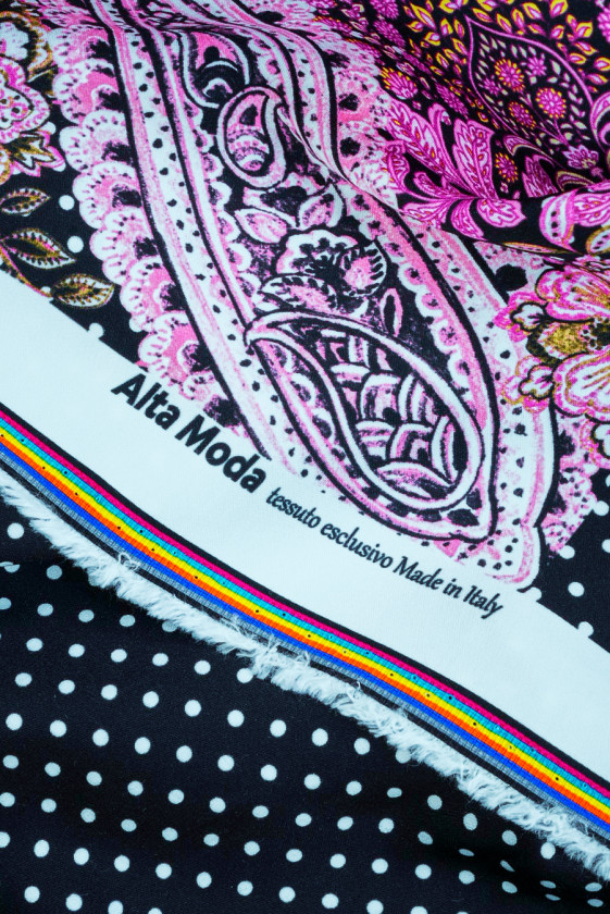 Viskose-Punkte und Paisley-Gutscheine