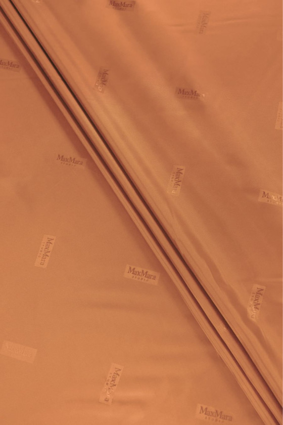 Camel signature lining