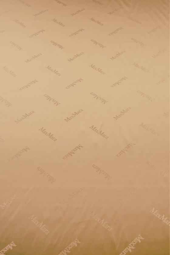 Charakteristisches Innenfutter - beige