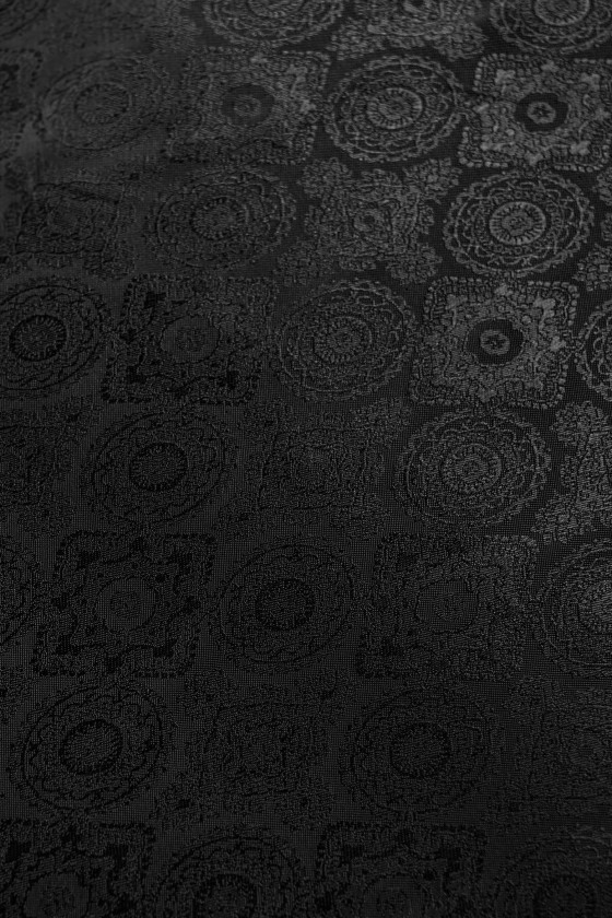 Fekete jacquard bélés