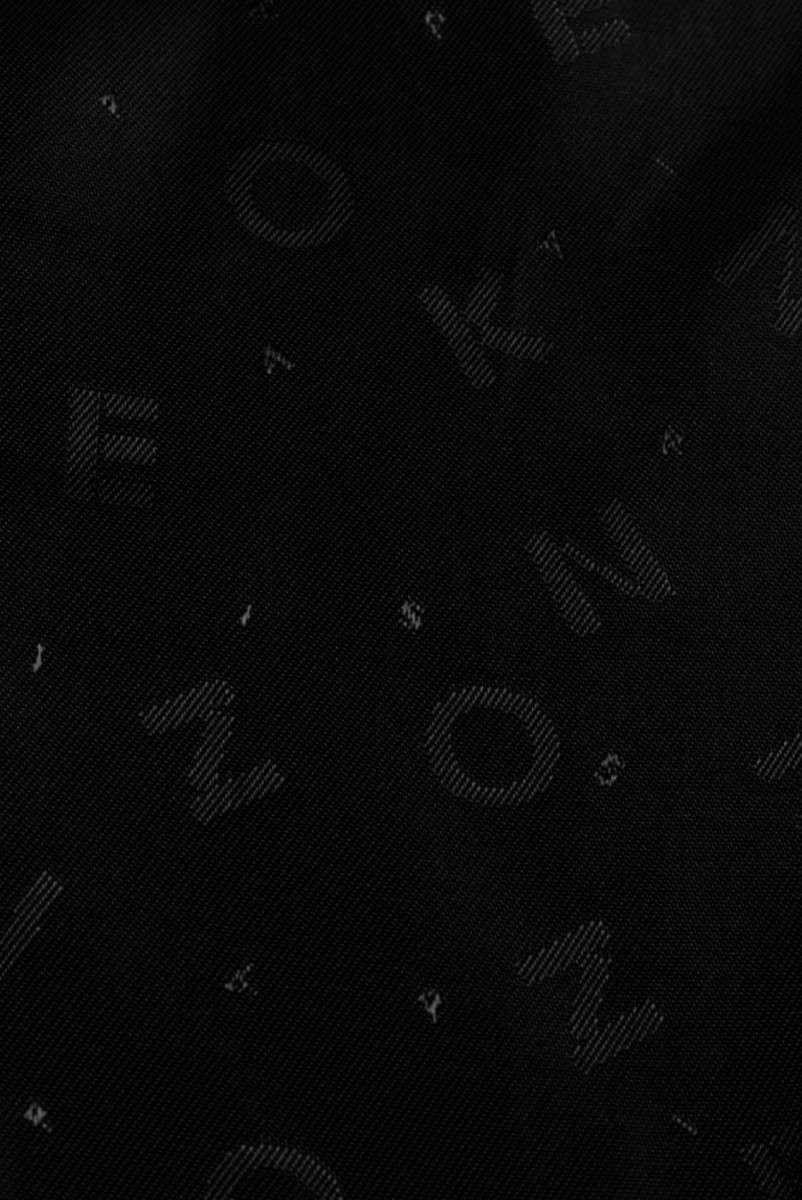 Signature lining black