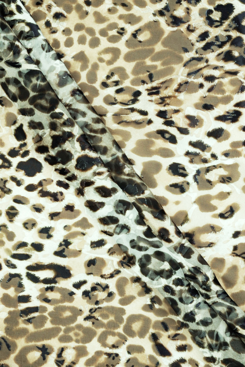 Zīds ar viskozes leoparda apdruku