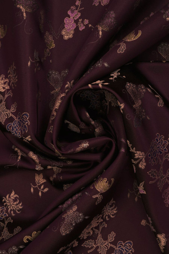 Burgunder-jacquard med blomster KUPONER